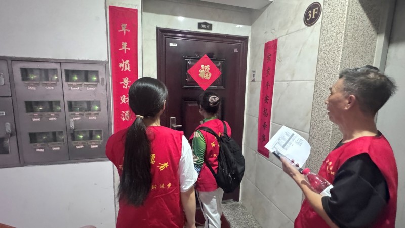 暑期社会实践｜银龄护航送温暖，青春助老显担当